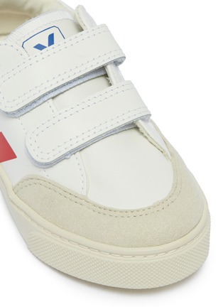 Detail View - Click To Enlarge - VEJA - 'V-12' colourblock faux suede panel kids sneakers