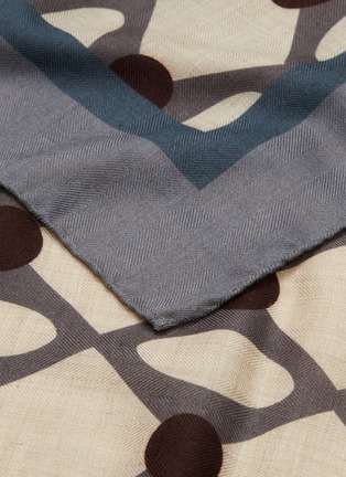 Detail View - Click To Enlarge - ANDRÉ FU LIVING - Vintage Modern shawl – Beige/Ottanio