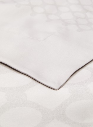 Detail View - Click To Enlarge - ANDRÉ FU LIVING - Vintage Modern king size duvet set – Grey on Beige