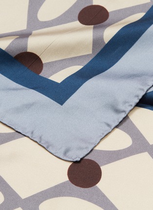 Detail View - Click To Enlarge - ANDRÉ FU LIVING - Vintage Modern scarf – Beige/Ottanio