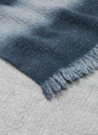 Detail View - Click To Enlarge - ANDRÉ FU LIVING - Kigaly blanket – Dark Blue on Grey