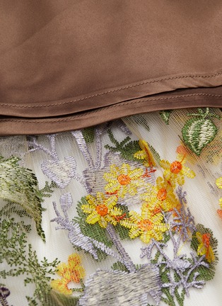 Detail View - Click To Enlarge - JONATHAN LIANG - Floral embroidered tulle skirt