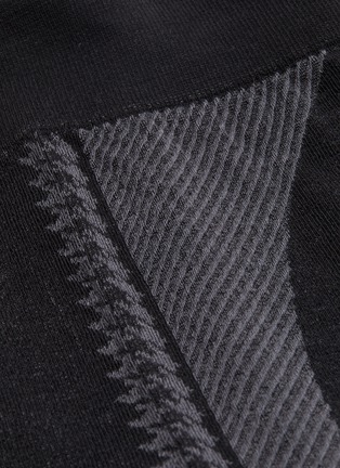  - NAGNATA - 'Laya' geometric outseam knit performance leggings