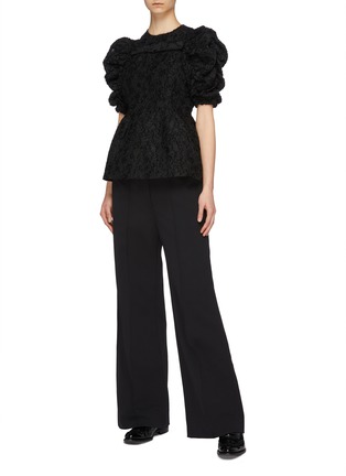Figure View - Click To Enlarge - SHUSHU/TONG - Buckled yoke puff sleeve floral lace peplum top
