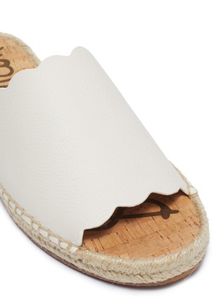 Detail View - Click To Enlarge - SAM EDELMAN - 'Andy' scalloped leather espadrille slide sandals