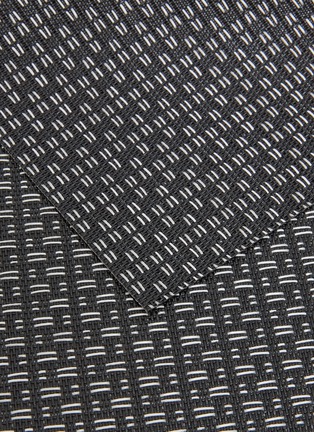 Detail View - Click To Enlarge - CHILEWICH - Strike placemat – Black