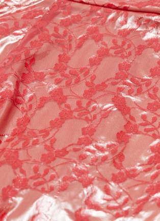 Detail View - Click To Enlarge - CHRISTOPHER KANE - Coated lace mini skirt
