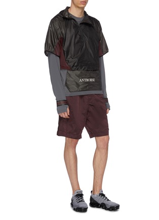 Figure View - Click To Enlarge - NIKELAB - 'NRG' stripe outseam shorts