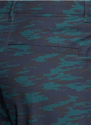Detail View - Click To Enlarge - THEORY - 'Kores' camouflage shorts