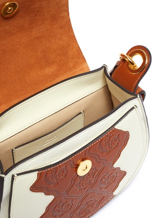 Detail View - Click To Enlarge - CHLOÉ - 'Tess' ring baroque debossed small colourblock leather shoulder bag