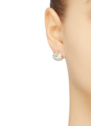 Figure View - Click To Enlarge - HEFANG - 'Adorable Piggy' shell pearl mismatched stud earrings
