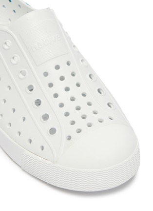 Detail View - Click To Enlarge - NATIVE  - 'Jefferson Block' stripe counter perforated toddler slip-on sneakers