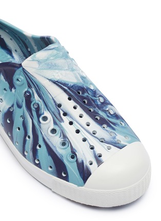 Detail View - Click To Enlarge - NATIVE  - 'Jefferson' marbled effect perforated toddler slip-on sneakers