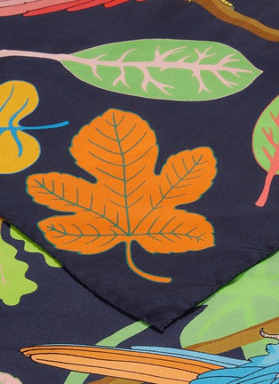Detail View - Click To Enlarge - KAREN MABON - 'Parrots' print silk twill scarf