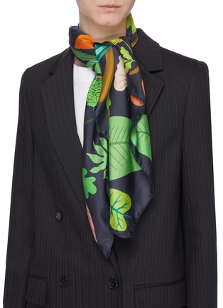 Figure View - Click To Enlarge - KAREN MABON - 'Parrots' print silk twill scarf