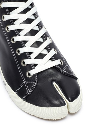 Detail View - Click To Enlarge - MAISON MARGIELA - 'Tabi' leather high top sneakers