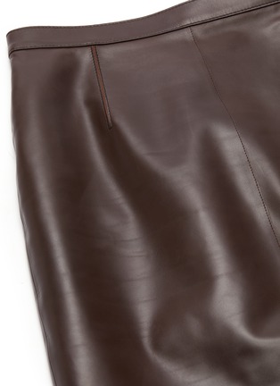 Detail View - Click To Enlarge - BURBERRY - Darted leather skirt
