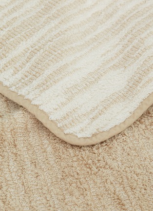 Detail View - Click To Enlarge - ABYSS - Cozi bath towel – Linen