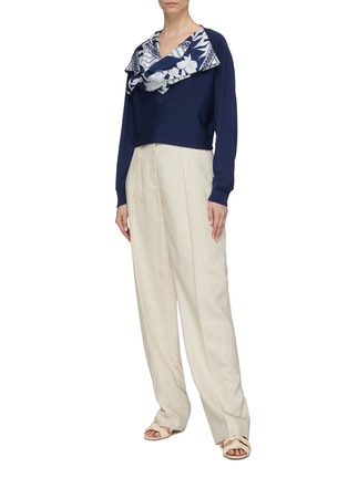 Figure View - Click To Enlarge - CÉDRIC CHARLIER - Graphic print scarf yoke V-neck sweater