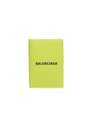 Main View - Click To Enlarge - BALENCIAGA - 'Everyday' logo print leather passport holder