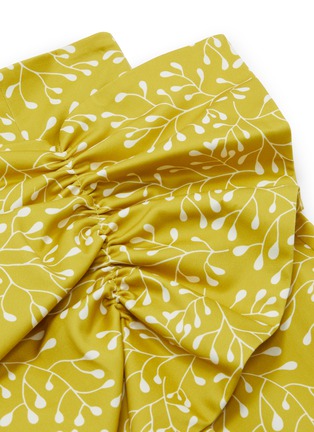 Detail View - Click To Enlarge - SILVIA TCHERASSI - 'Willow' gathered ruffle drape blossom print mini skirt