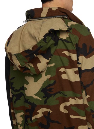 Detail View - Click To Enlarge - DANIEL PATRICK - 'M93' hooded colourblock panel camouflage print track jacket