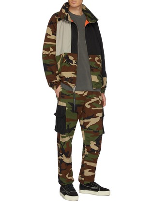 Figure View - Click To Enlarge - DANIEL PATRICK - 'M93' hooded colourblock panel camouflage print track jacket