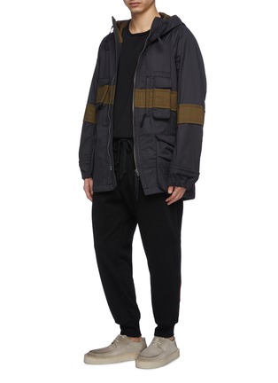 Figure View - Click To Enlarge - ZIGGY CHEN - Contrast stripe outseam jogging pants