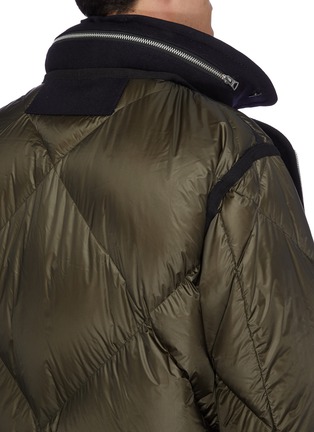 Detail View - Click To Enlarge - SACAI - Faux fur trim hooded contrast placket down puffer jacket