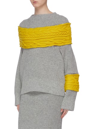 Detail View - Click To Enlarge - SACAI - Detachable turtleneck cable knit panel zip sleeve sweater