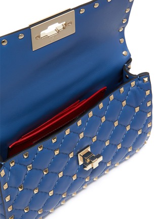 Detail View - Click To Enlarge - VALENTINO GARAVANI - Valentino Garavani 'Rockstud Spike' small quilted leather shoulder bag