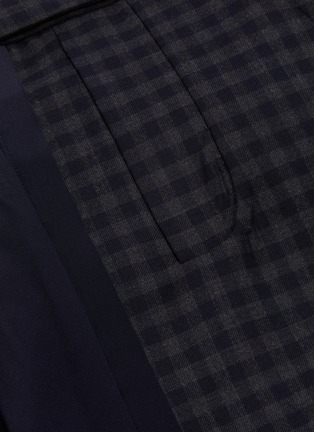 Detail View - Click To Enlarge - MAISON MARGIELA - Asymmetric belted pleated panel windowpane check dress