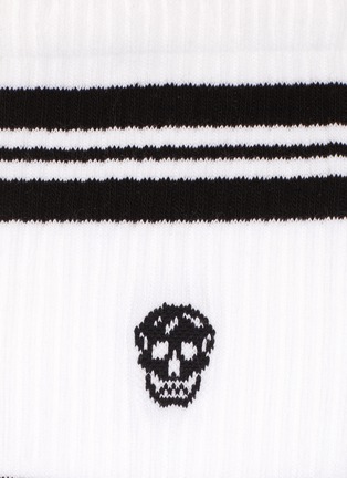 Detail View - Click To Enlarge - ALEXANDER MCQUEEN - Stripe skull socks