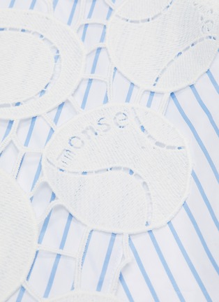 Detail View - Click To Enlarge - MONSE - Split hem tennis ball guipure lace skirt
