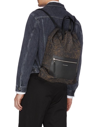 Figure View - Click To Enlarge - ALEXANDER MCQUEEN - Skull lace print drawstring backpack