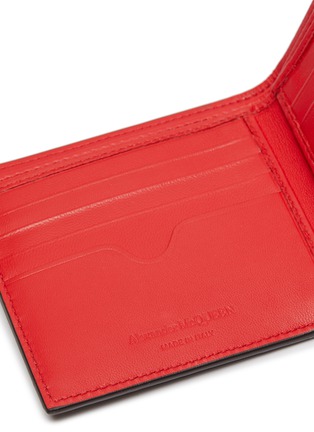 Detail View - Click To Enlarge - ALEXANDER MCQUEEN - Skull charm croc embossed leather bifold wallet