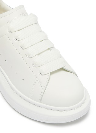 Detail View - Click To Enlarge - ALEXANDER MCQUEEN - 'Kids Oversized Sneaker' in leather with suede collar