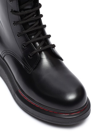 Detail View - Click To Enlarge - ALEXANDER MCQUEEN - 'Oversized Combat Boot' in leather