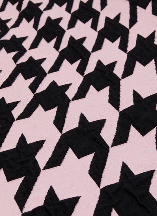 Detail View - Click To Enlarge - ALEXANDER MCQUEEN - Houndstooth check jacquard pleated skirt