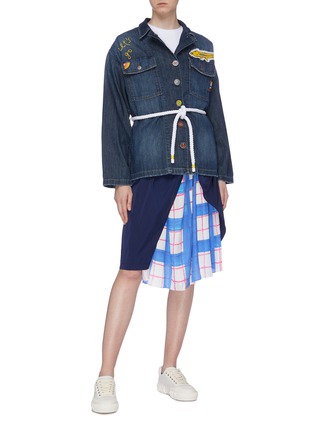 Figure View - Click To Enlarge - MIRA MIKATI - Rope belted slogan graphic embroidered denim jacket