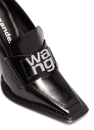 Detail View - Click To Enlarge - ALEXANDER WANG - 'Parker' logo plate leather loafer pumps