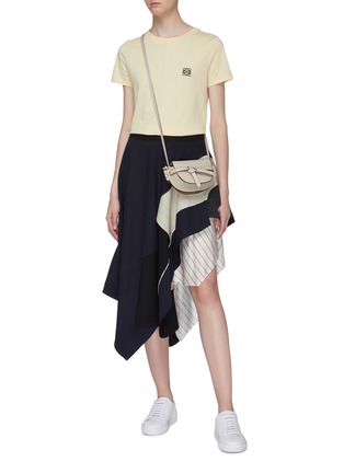 Figure View - Click To Enlarge - LOEWE - Asymmetric hem anagram embroidered T-shirt