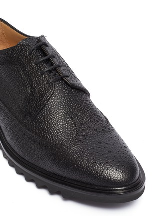 Detail View - Click To Enlarge - THOM BROWNE  - Stripe outsole pebble grain leather brogue Derbies