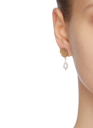 Figure View - Click To Enlarge - HOLLY RYAN - 'Picasso' mini freshwater pearl drop earrings