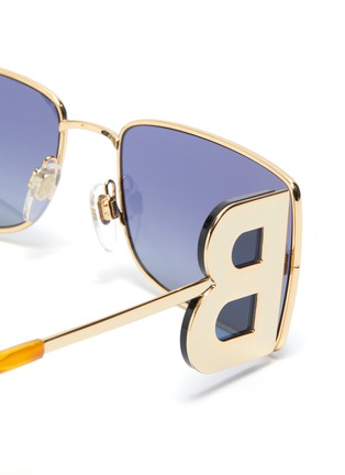 Detail View - Click To Enlarge - BURBERRY - Metal B spoiler rectangular frame sunglasses