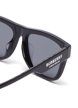 Detail View - Click To Enlarge - BURBERRY - Logo print contrast check temple acetate square sunglasses
