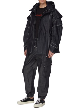 Figure View - Click To Enlarge - FENG CHEN WANG - Contrast topstitching layered hooded denim field jacket