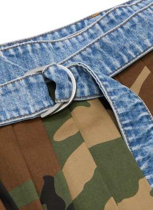 Detail View - Click To Enlarge - BEN TAVERNITI UNRAVEL PROJECT  - Belted split hem denim panel pleated camoflage skirt