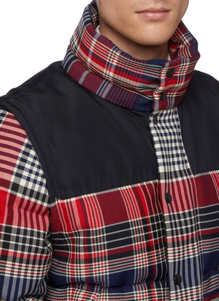 Detail View - Click To Enlarge - MONCLER - 'Kerleo' detachable sleeve tartan plaid down puffer jacket