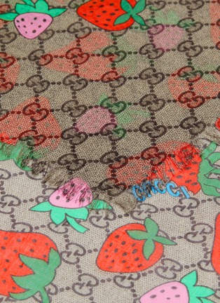 Detail View - Click To Enlarge - GUCCI - GG logo strawberry print modal-silk scarf